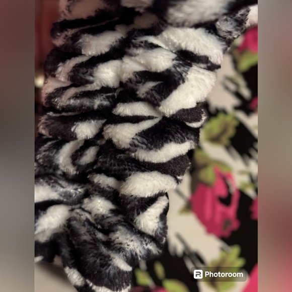 NEW•Betsey Johnson 2pc stretchable Spa Headband set - Picture 6 of 9